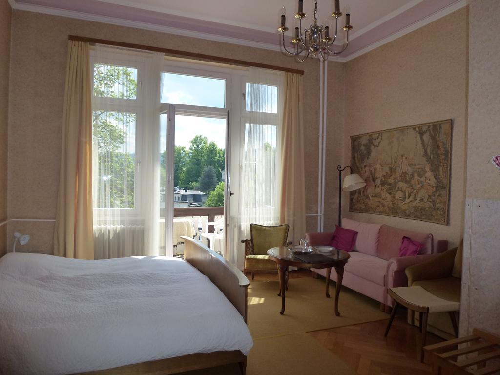 Hotel Tanneck Baden-Baden Kültér fotó